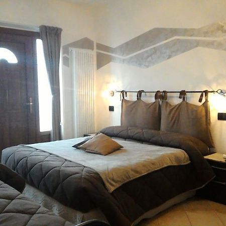 Bed and Breakfast La Casa Del Grillo 1 Aosta Zimmer foto